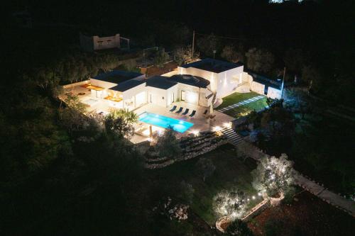 OSTUNI HARMONY HOUSE - Villa con piscina e vasca idromassaggio