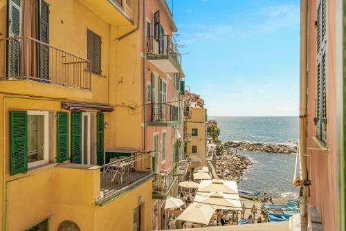 La casa del capitano-Riomaggiore-Near the station