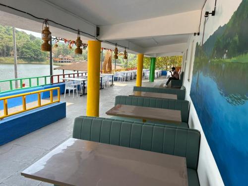 Restaurant, Mayem Lake View in Bicholim