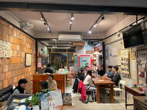 Shared lounge/TV area, Fuqi Hostel - Heping near Shui Hu Japanese Restaurant