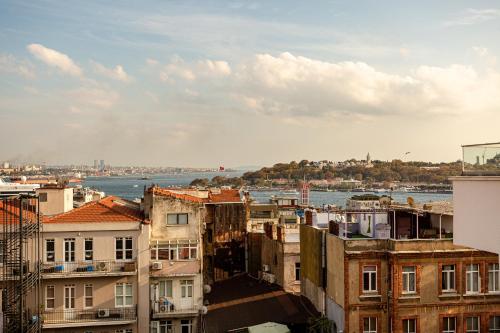 NOA - Tatar Beyi 18, Стамбул