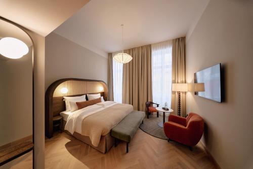 room detail thumbnail 1