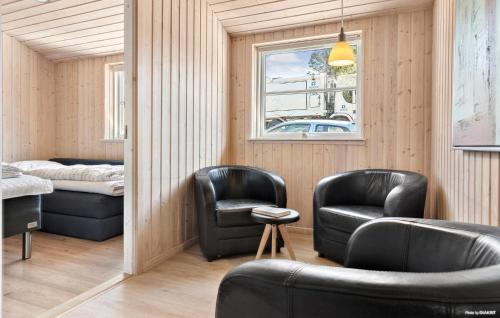8 Bedroom Stunning Home In Ebeltoft in Boeslum