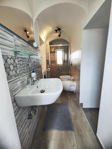 Two Rooms Bellini 5