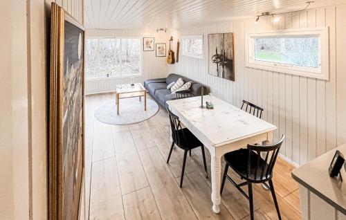  Beautiful Home In Ørsted With Wifi in Ørsted