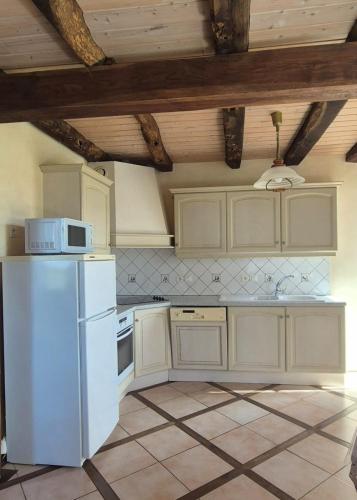 Le pressoir Charming Quercy stone house near Padirac in Saint-Jean-Lespinasse