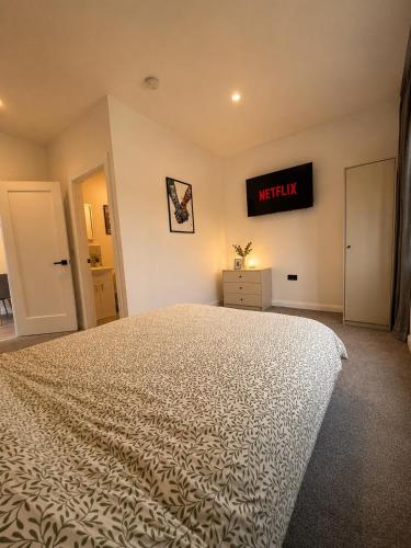 Deerpark semi sleeps 8 with sofa bed & optional extra outdoor sauna in Cashel