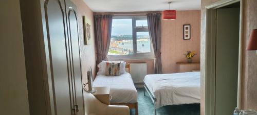 Triple room, deluxe, sea view