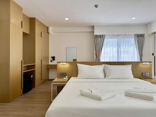 LIMOR hotel Room Type - Deluxe King Studio