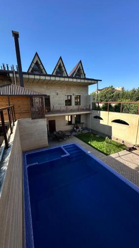 Exterior view, Вилла 3 уровня in Chirchik