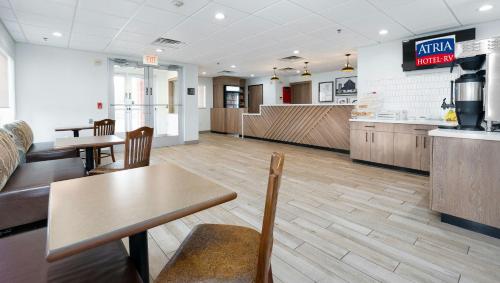 Alimentos e Bebidas, Atria Hotel and RV McGregor in McGregor (TX)