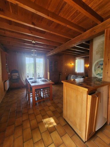 L'Ecrin de Montclar Chalet cosy, vue montagne in Montclar