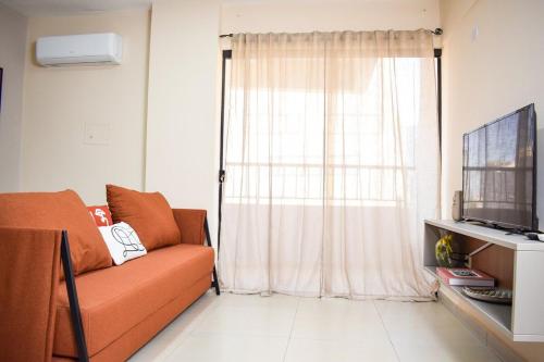 Modern Apartment with Balcony - Shopping in Downtown CDE