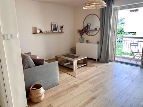 Magnifique studio cosy, central à Juan Les Pins avec parking