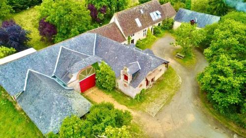 Maison de famille dans écrin de nature, animaux, lac gîte à louer Avessé