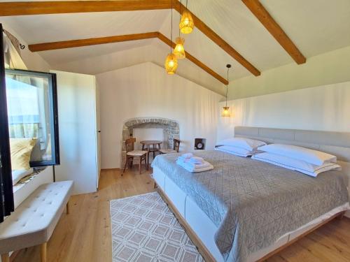 Cozy cottage with seaview and parking ideal for small family – khách sạn tại Brzac