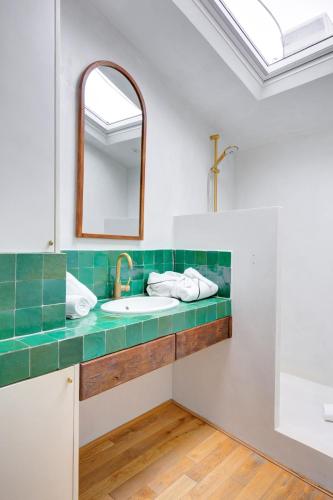 BnBNova - 2BR - Latin Quarter - Notre Dame & Seine - image 7