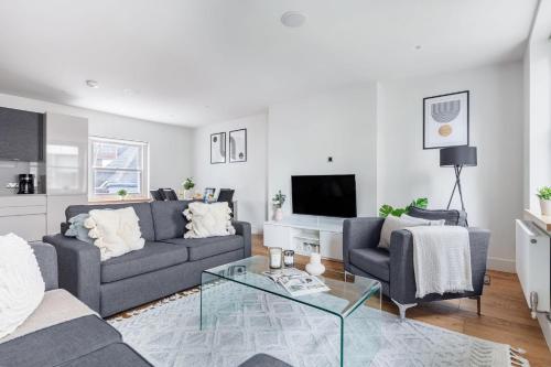 BnBNova - 2BR 2BA in Soho - Charlotte Street - main image