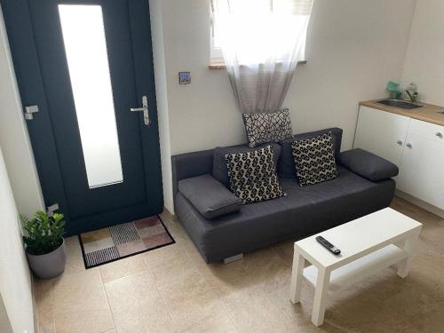 2 Zim helles KG Apartment
