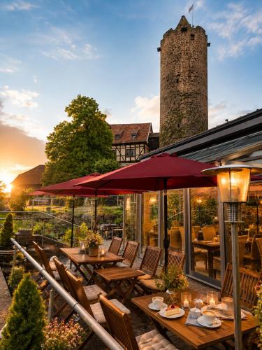 Exterior view, Hotel & Cafe Schachtenburg in Schlitz