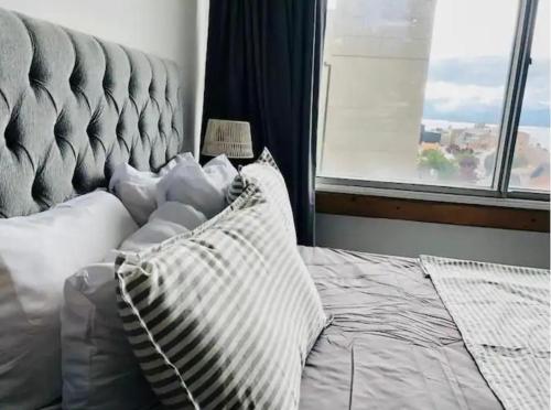 Monoambiente Moderno con Vista al Nahuel Huapi y Ubicación Premium