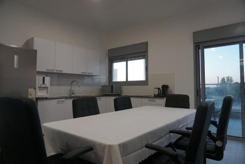Grand Beach apartment 7 rooms huge terrace in 비냐미나