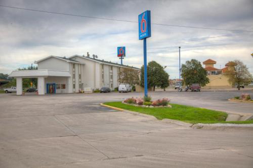 Motel 6 Council Bluffs, IA - Omaha East in Council Bluffs (IA)
