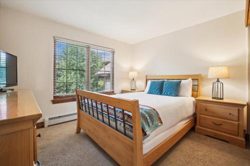 Highland Greens 25 Townhome in Breckenridge with a Private Hot Tub - image 3