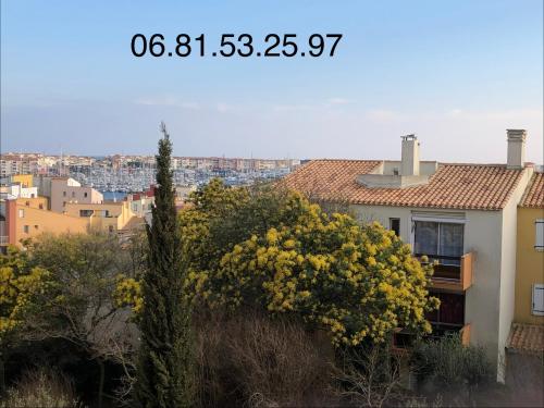 studio - balcon plein sud - parking - centre port