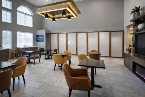 Restaurant, Holiday Inn Express Hotel & Suites Pierre-Fort Pierre By IHG in Fort Pierre (SD)