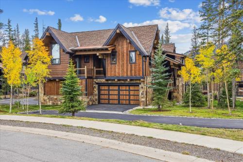 Highwoods Shock Hill Townhome Steps Away From Gondola Hot Tub - image 2