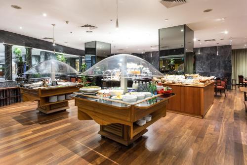 อาหารและเครื่องดื่ม, โรงแรม เรดิสัน บลู ลิสบอน (Radisson Blu Hotel, Lisbon) in ลิสบอน