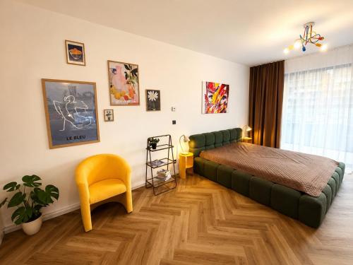 MetalArt Apartment with Parking KVETNICA – khách sạn tại Borik