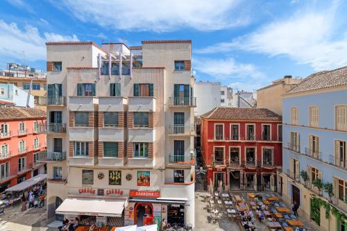 Deluxe Central Old Town Apartment