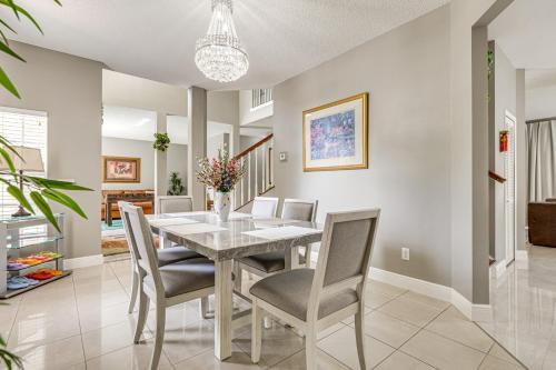 Screened Lanai & Yard! Family Getaway in Apopka in Apopka