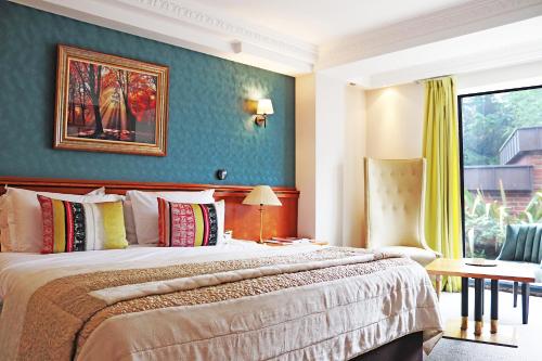 room detail thumbnail 0