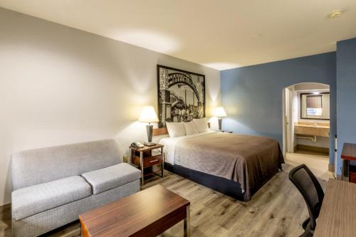 Azul Inn Houston Hobby Airport - image 11