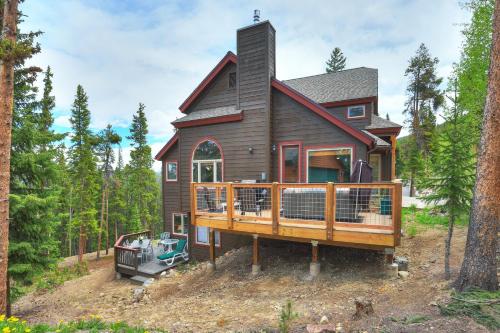Marble Mountain Retreat, luxury stay in Breckenridge for 12 with stunning mountain views – khách sạn tại Sally Barber