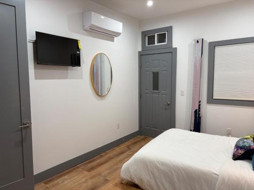 New luxurious 2 BR apt close to NYC at a great price 30 day min in Weehawken (New Jersey)