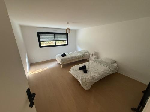 Maison contemporaine cosy proche circuit in Monce-en-Belin