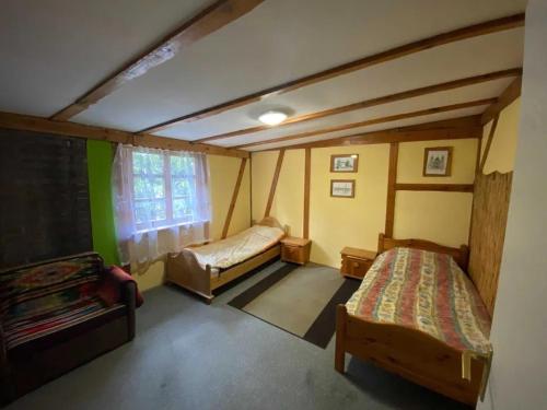 Czereśniowy Dom dom na imprezy kawalerskie bunkry warsztaty (Czeresniowy Dom dom na imprezy kawalerskie bunkry warsztaty) in Chycina