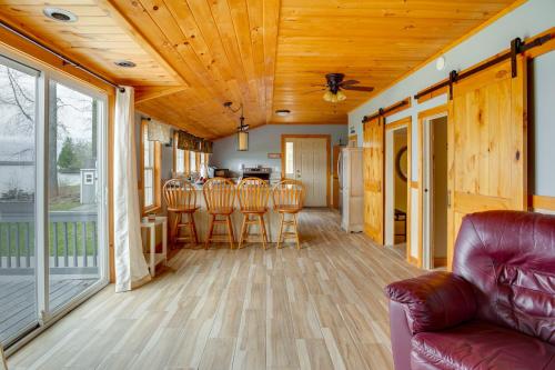 'Eagles Rest' Peaceful Cottage on Lake Champlain in Isle la Motte (VT)