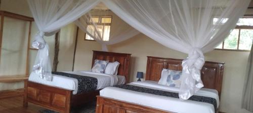 LINCON's HOME CAMP BUNYONYI in Kabale