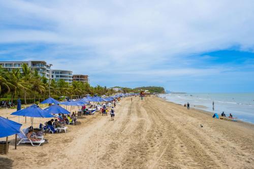 BeachEscape Cartagena Apartment in Serena del Mar Near Beach