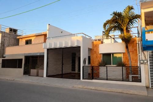 Casa con alberca en el centro de Puerto Progreso in Progreso, Mexico