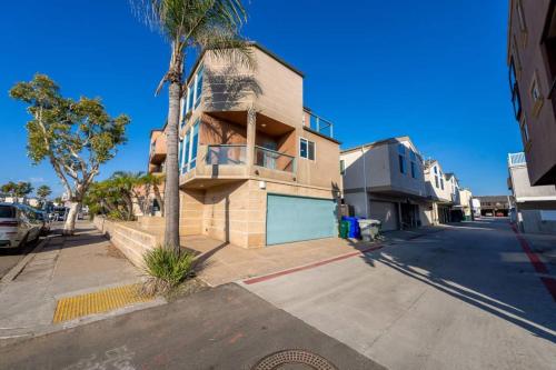 Living Your Best Life Beach House with Roof Top Deck – khách sạn tại Ocean Beach