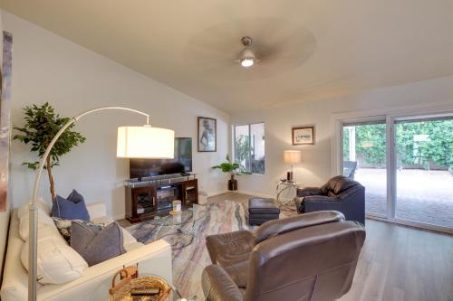 Golf, Swim, Play & Relax! Gated Sun Lakes Home in Sun Lakes