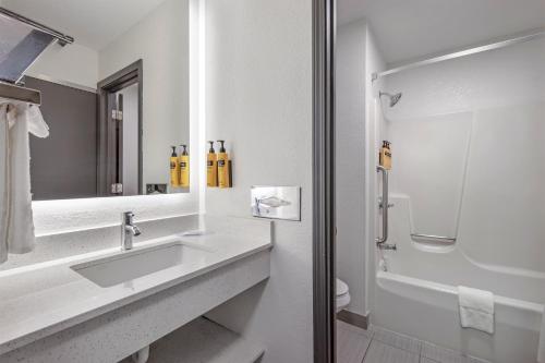 Best Western Plus Anderson - image 35