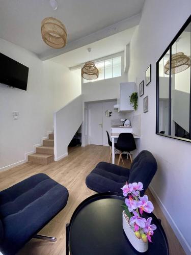 Studio Coquetty petit duplex paisible sur cour