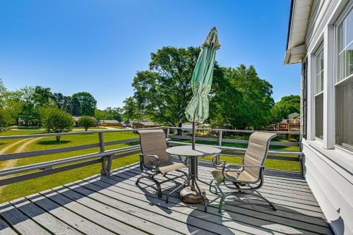 5 Mi to Whitewater Center! Home w/ Peaceful Porch in Mount Holly
